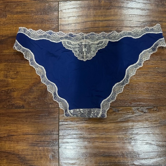 2 Victoria's Secret Dream Angels Cheekini Panties Bundle- Small- Navy Blue Ivory - Picture 10 of 11